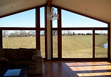 Wahoo cabin front window