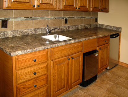 tile backsplash on wet bar